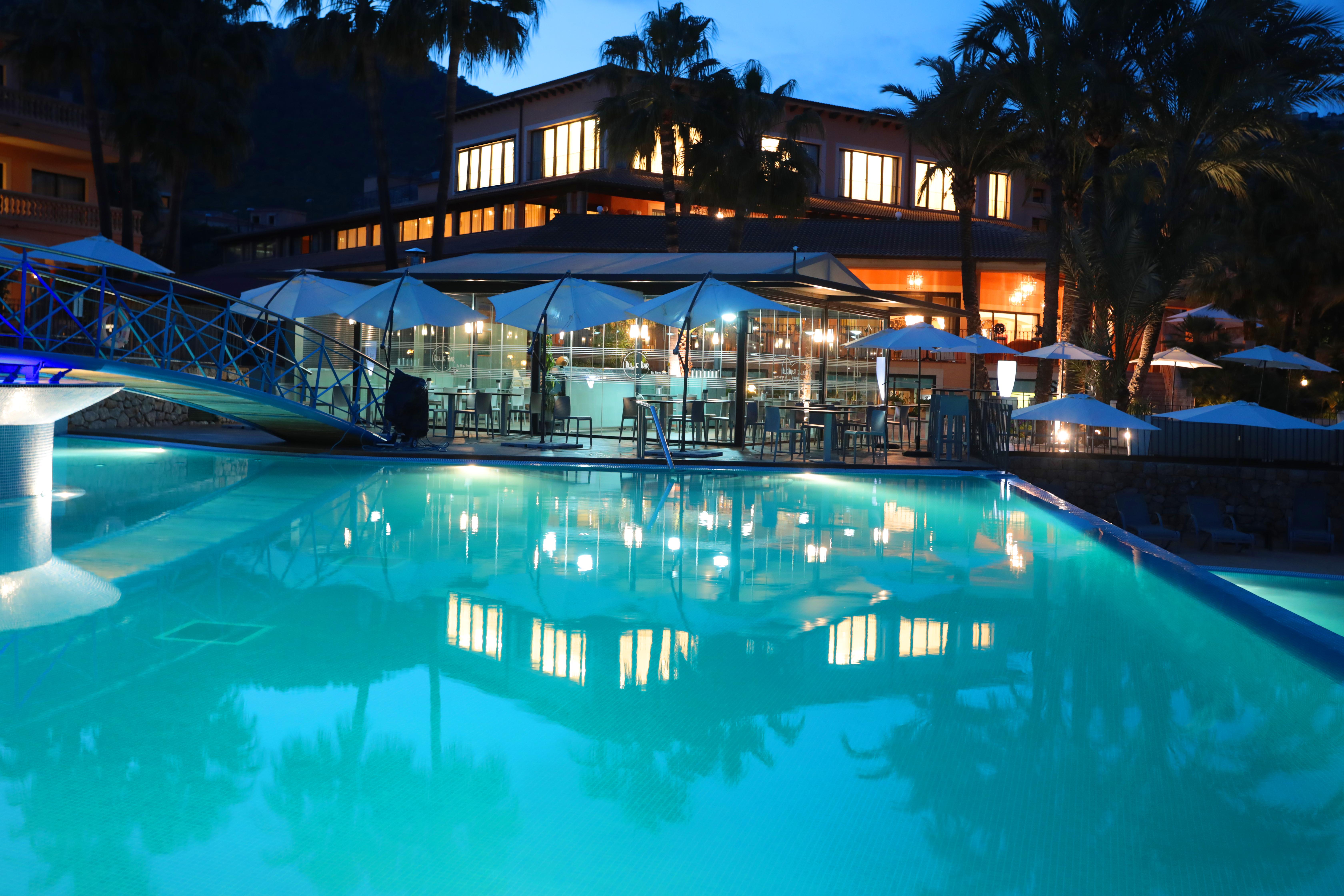 Mon Port Hotel & Spa 푸에르토 데 안드라츠 외부 사진